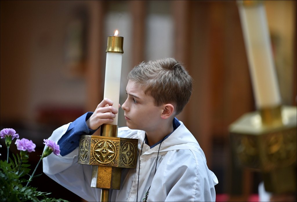 Alter Server at Mass